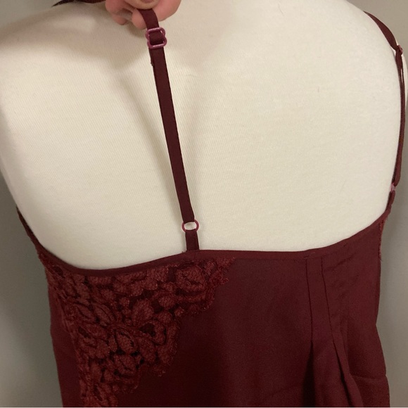 Aritzia - Talula - Wine Coloured Camisole w Lace details - M - Picture 3 of 5